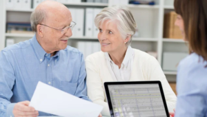 Умови виходу на пенсію за віком у 2023 році, індексація пенсій, перерахунок пенсій працюючим пенсіонерам та у зв’язку із зростанням прожиткового мінімуму