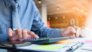 Розмір мінімальної зарплати пропонується підвищити: зареєстровано законопроєкт