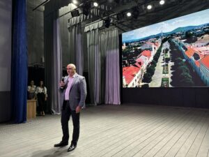 Михайло Лабош та Юлія Тайпс привітали колег з професійним святом