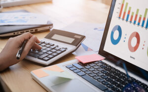 Урядом прийнято постанову про збільшення посадового окладу працівника І тарифного розряду ЄТС