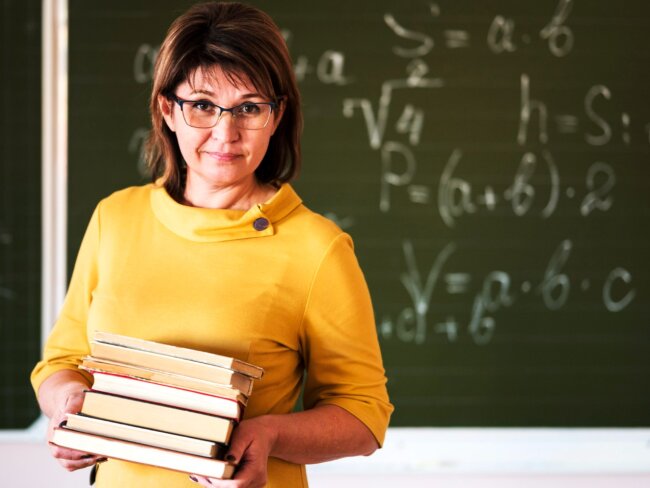 Документи Робочий час та педагогічне навантаження вчителів у Європі: дані Eurydice та OECD Спільне засідання Комітету ВРУ та Профспілки щодо оплати праці освітян у Бюджеті – 2026 Заява про недопущення звуження прав та масового звільнення вчителів Світові профспілки освітян закликали інвестувати у вчителів України: лист до Президента Сертифікація – 2026: хто братиме участь Календар «    Листопад 2025    » Пн	Вт	Ср	Чт	Пт	Сб	Нд  	1	2 3	4	5	6	7	8	9 10	11	12	13	14	15	16 17	18	19	20	21	22	23 24	25	26	27	28	29	30 Новий інструмент підтримки українських педагогів «Гроші ходять за вчителем»