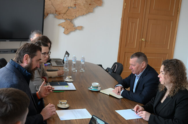 МОН і Профспілка: триває напрацювання рішень щодо підвищення зарплати освітянам